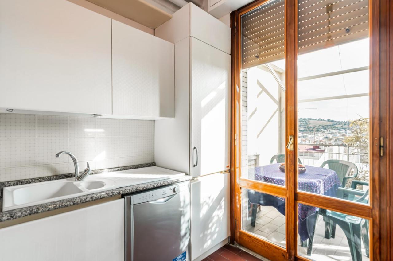 Attico Pisaurum - Central Apartment With Parking! Pésaro Exterior foto